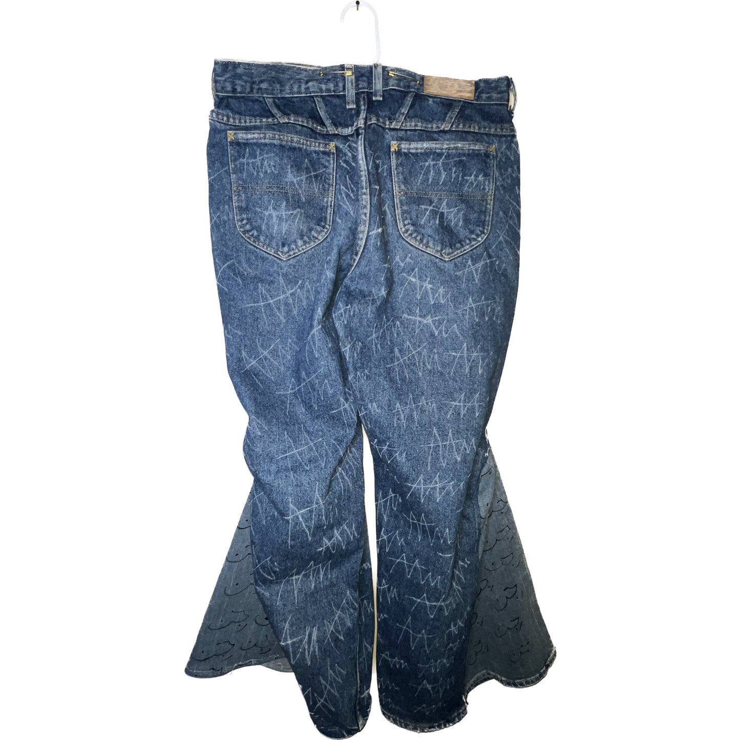 Aam pants